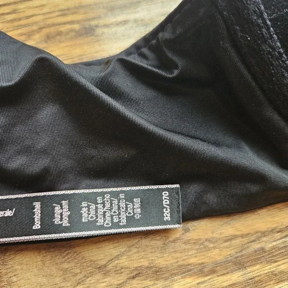 Victoria's Secret Women Bra 32C Black Wear Everywhere Super Push Up - Picture 7 of 8